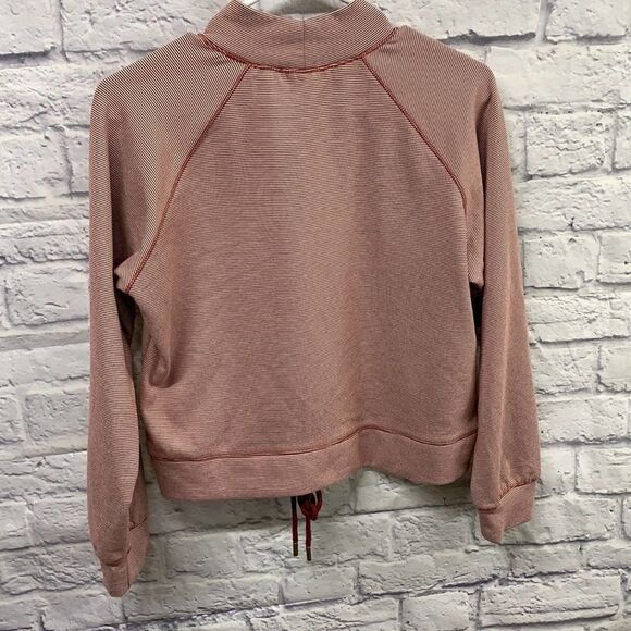 Urban Romantics Red and White‎ Striped Crop Mock Neck Sweater Size Small - Picture 5 of 5
